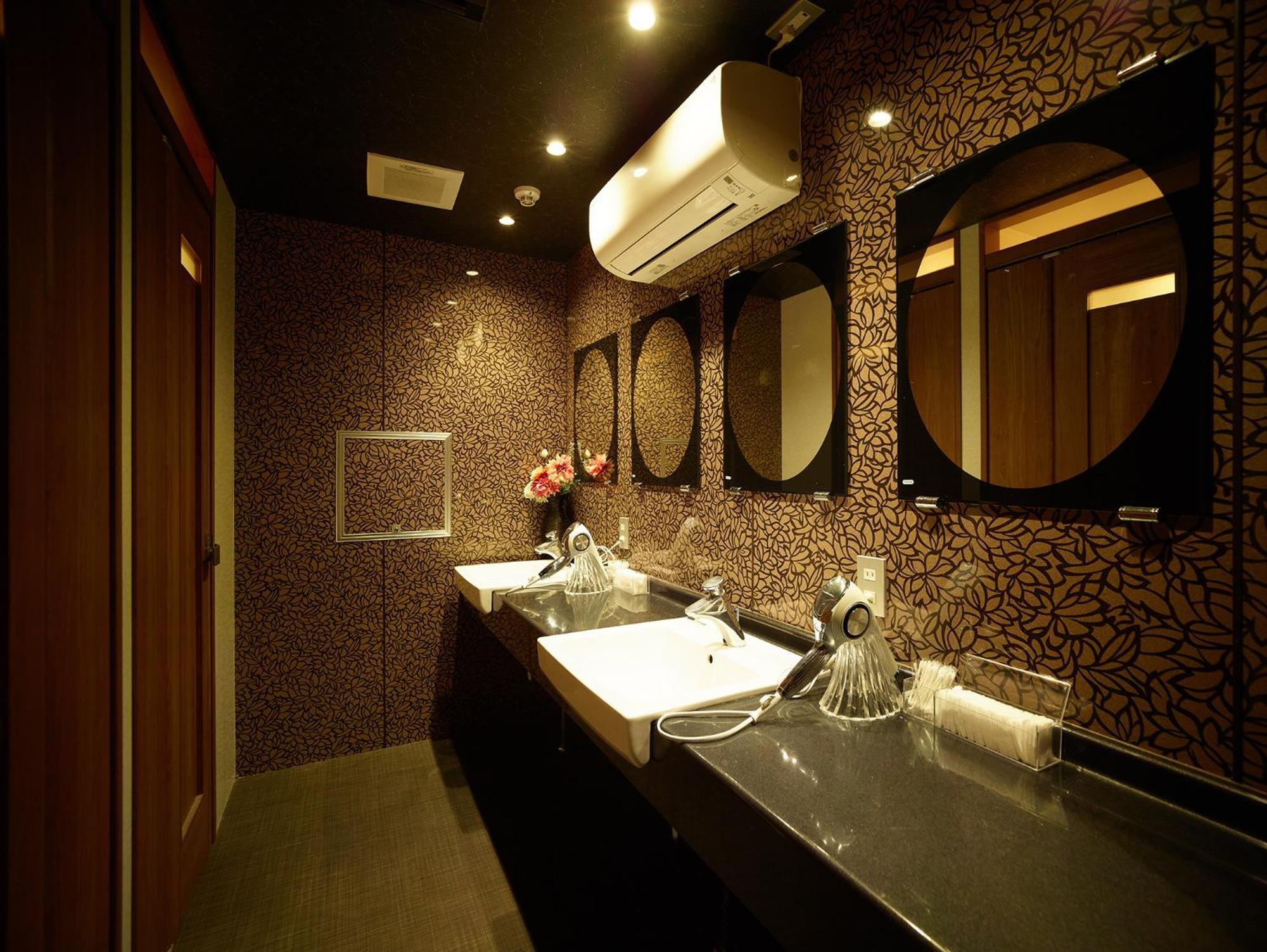 Hotel Sunplaza 2 Annex Osaka Eksteriør billede